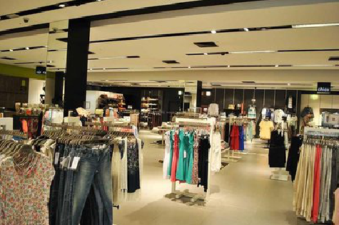 荔浦商场里的店面怎么装修？